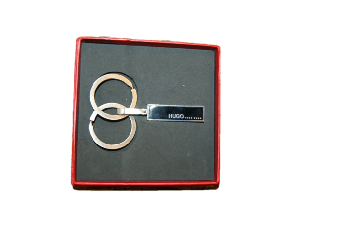 HUGO SCHLÜSSELANHÄNGER MENNIO