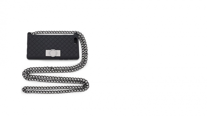 O. JACKY Umhängetasche KATE für das iPhone 7 & 8 - Handytasche zum Umhängen Farbe black case graphite chain . Mit Display-, Kamera- & Mikrofon Zugang